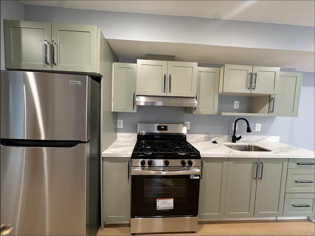 Building Photo - 4936 Nash St NE