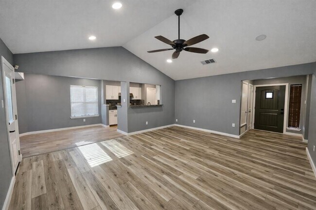 Photo - 6901 Shannon Dr