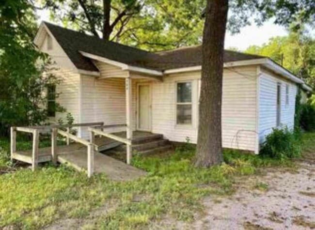 Photo - 706 W Elder Ave House