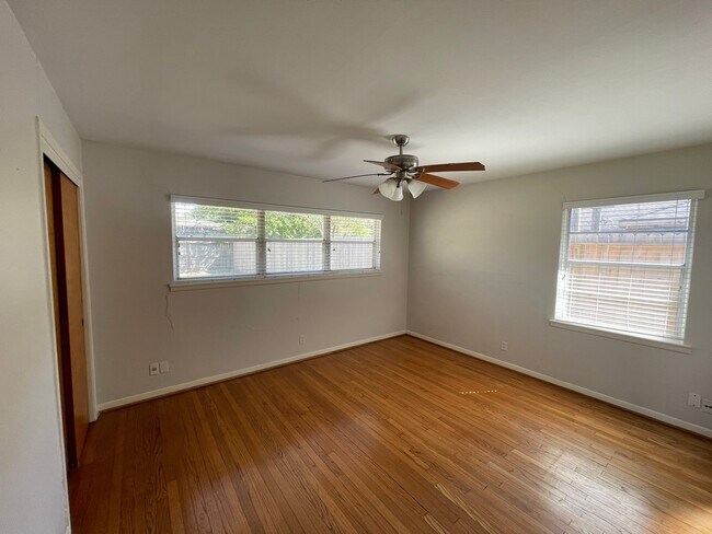 Photo - 4810 Hummingbird St