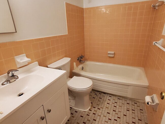 Photo - Commonwealth Terrace Apartments