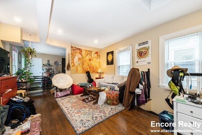 Photo - 1566 Tremont St Unit 2