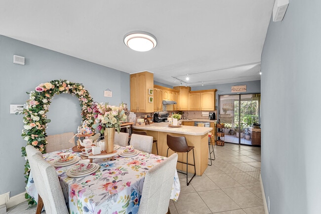 Photo - 261 Wimbledon Lakes Dr