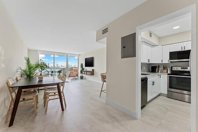 Photo - 1200 West Ave Unit 604