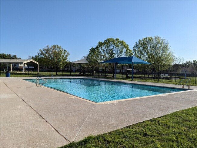 Photo - 17518 Wiseman Dr Condo