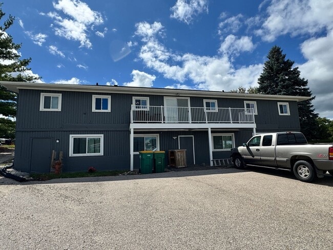 Photo - W210N11785 Hilltop Dr Unit W210N11785 Hilltop Dr - Upper