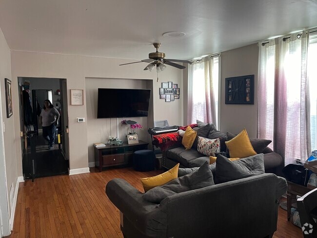 Building Photo - 3631 N Kimball Ave Unit 1 Rental