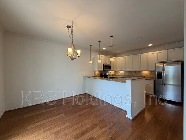 Photo - 1517 Rollesby Way Unit 24