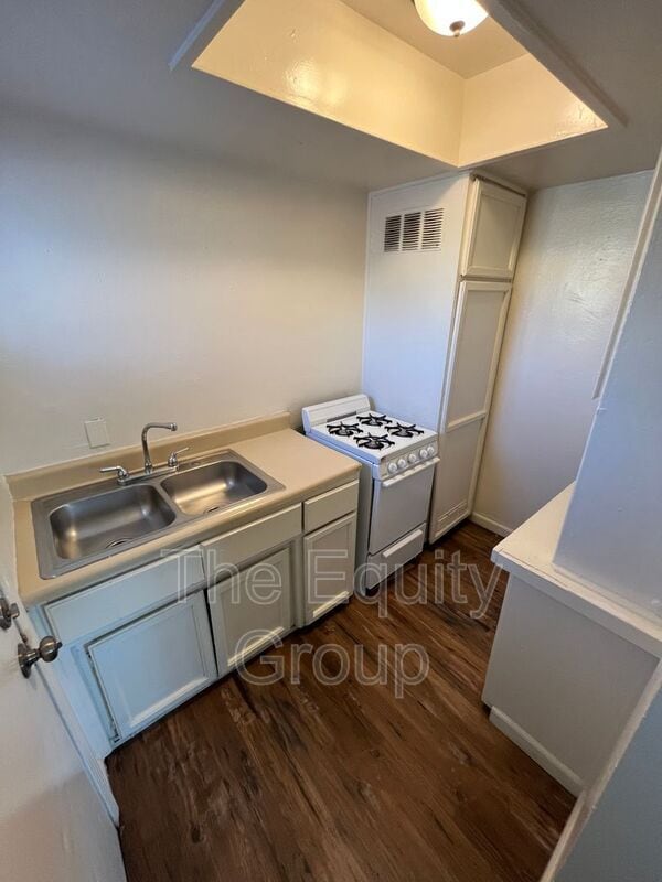 266 W Belleview Ave Unidad 1