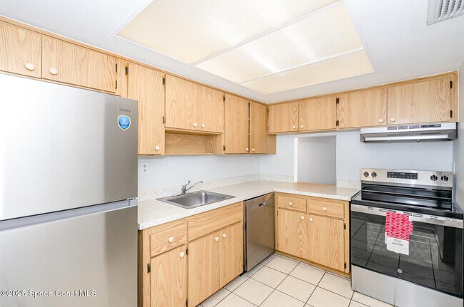 Photo - 204 Seminole Ave W Unidad 1