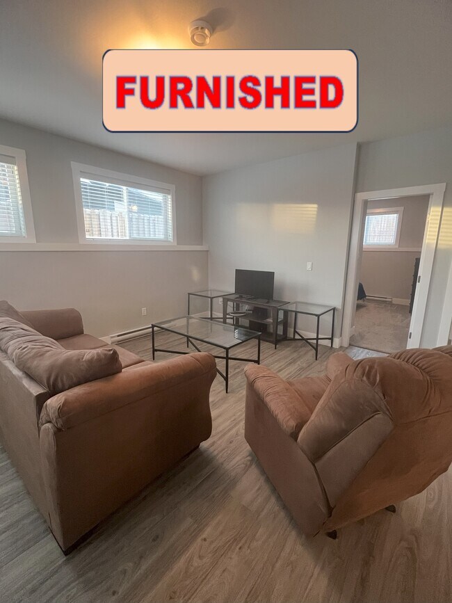 Photo - 8424-B-8488 88 Ave