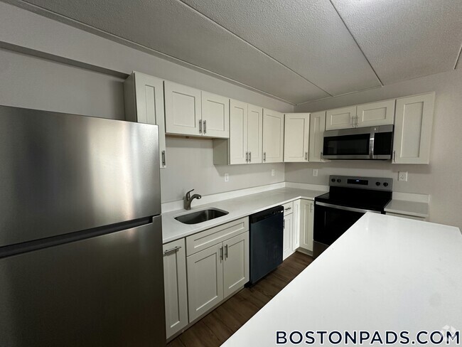 Building Photo - 30 Normandy Ave Rental