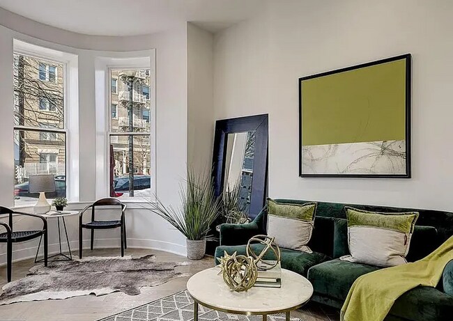 Photo - Two Bedroom Fully Updated Unit in Logan Ci...