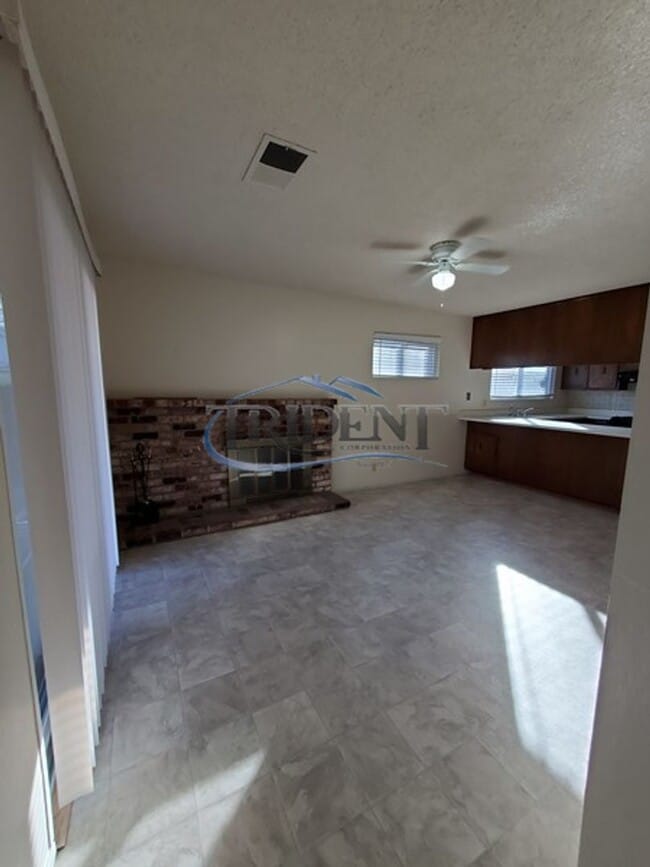 Photo - This is a cute 4 bedroom, 2 bath house in an established Woodland community