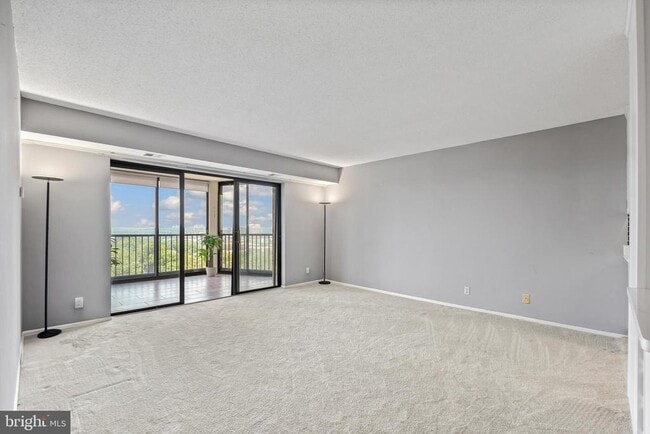 Photo - 5901 Mt Eagle Dr Unit 1517