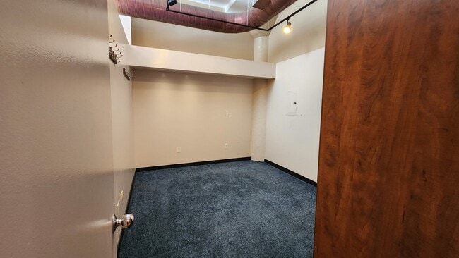 Photo - 333 W Hubbard St Unidad 323