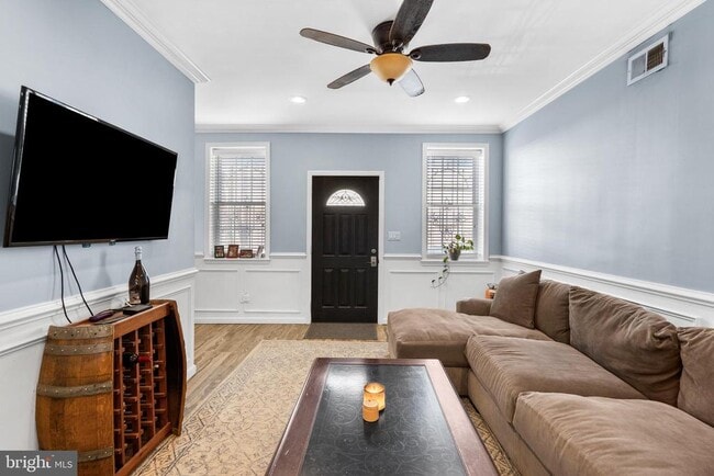 Building Photo - 1609 N Lawrence St Rental