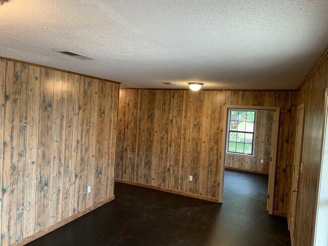 Photo - 614 N 13th Ave