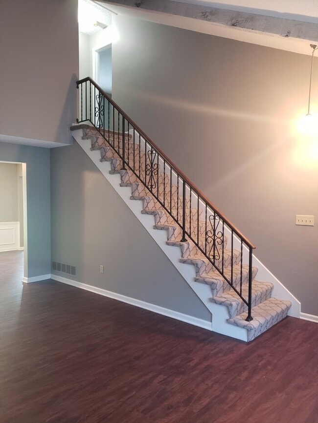 Amazing Overland Park Duplex-Available in ... - Amazing Overland Park Duplex-Available in ... Casa