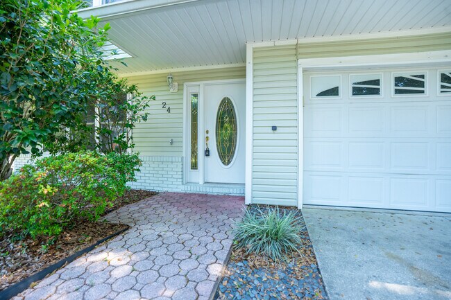 Photo - 24 Cinderella Ln NW