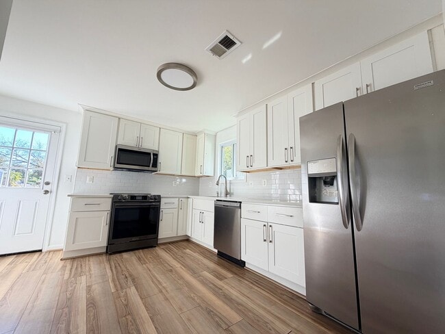Photo - Spacious & Updated Pasadena Townhome for Rent