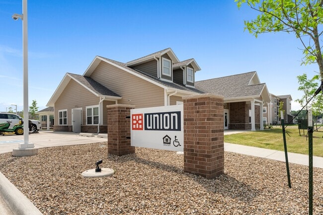 Union at North Crossing