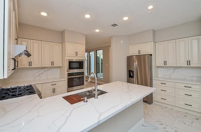 Photo - 15735 Tanya Cir