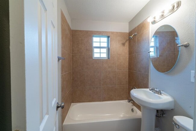 Photo - 2505 Delano St Apartment Unit 1