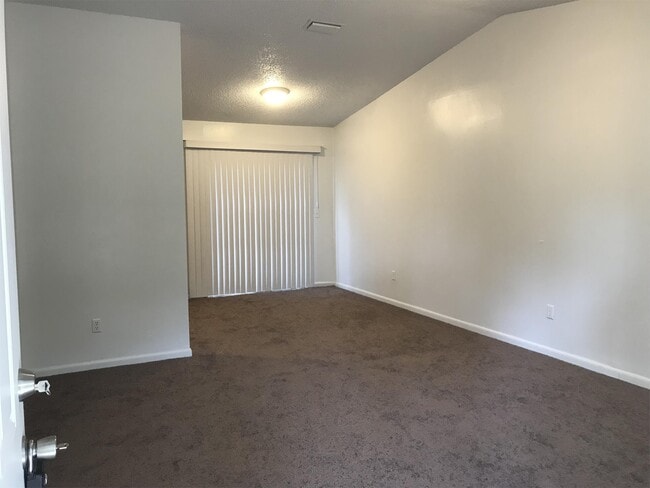 Building Photo - 9133 13th Ave