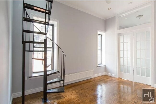Building Photo - E 13TH ST. Rental