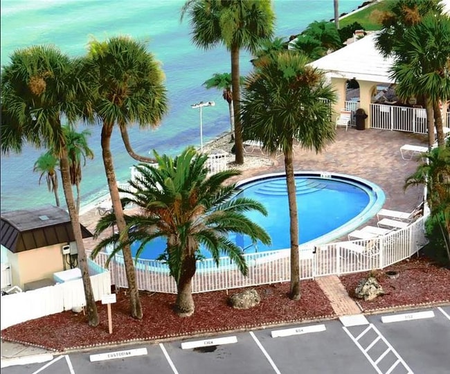 Photo - 4525 Cove Cir Unit 304