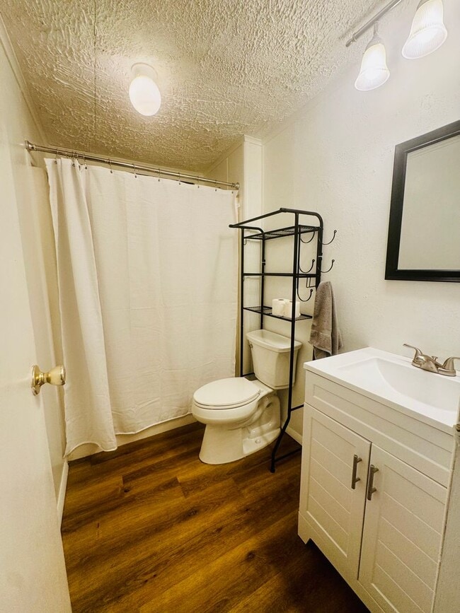 Photo - Welcome to your Florida retirement dream in desirable Hollywood Estates.