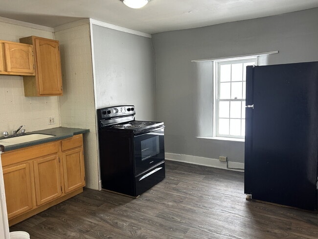Photo - 3678 Main St Unit Apt 5