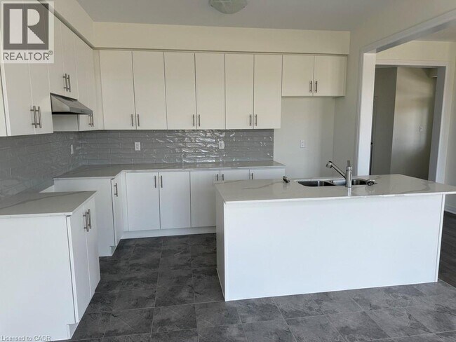 Photo - 40 Turnbull Dr