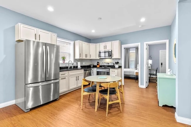 Building Photo - 3338 Greenwood Blvd