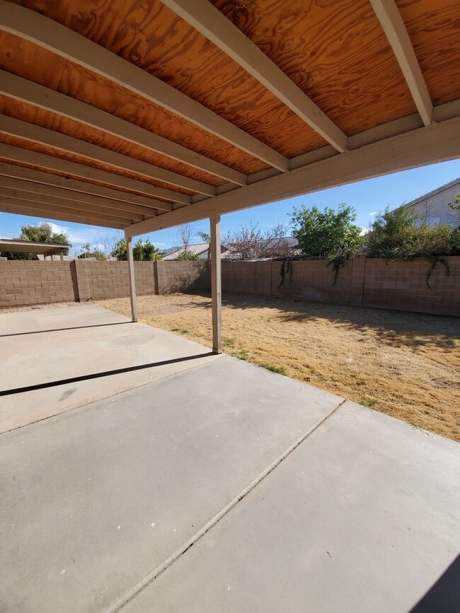 Photo - 3 Bedroom Home - No HOA - Single Level - North Phoenix *$500 Off First Month's Rent*