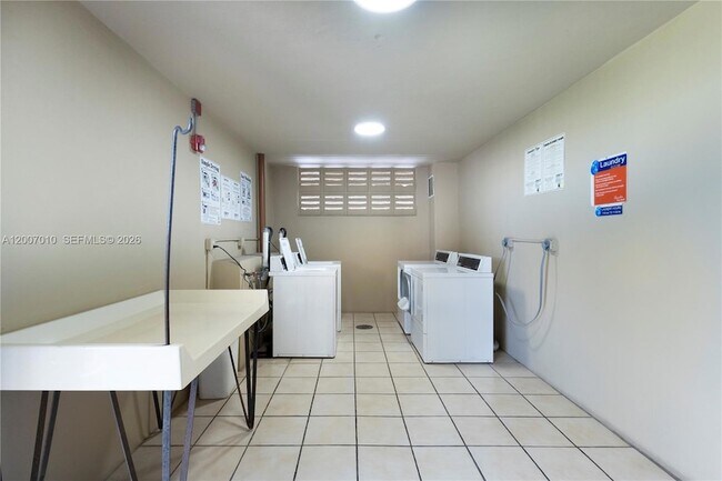 Photo - 10855 SW 112th Ave Unit 211