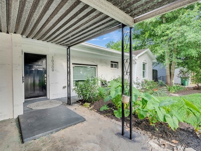 Photo - 10309 Chesterfield Dr