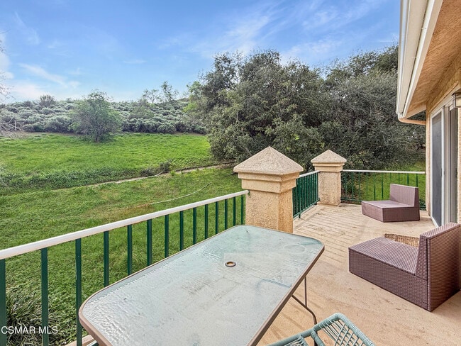 Photo - 264 Ridgeton Ln