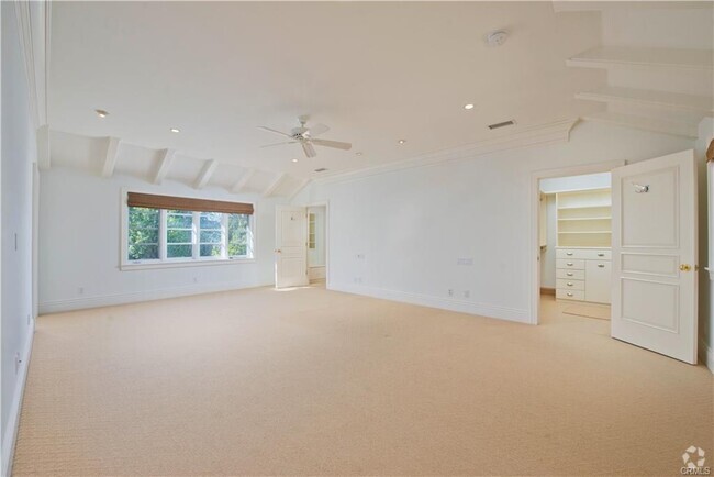 Building Photo - 4791 White Oak Ave Rental
