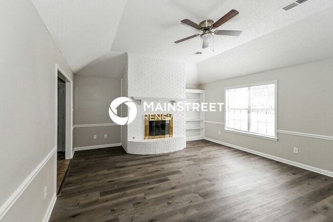 3 Bedroom Pet-Friendly Home in Olive Branch, MS with Main Street Renewal