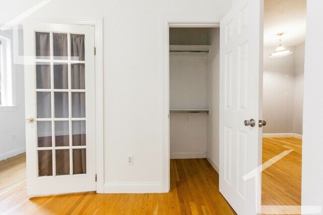 Photo - No brokers Fee, No Security Deposit, Fully...