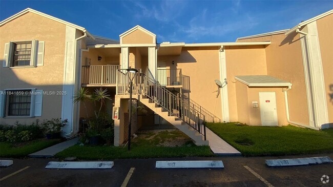 Building Photo - 1017 Washington Cir Unit F Rental