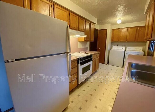 Photo - 1107 Thomas Ave