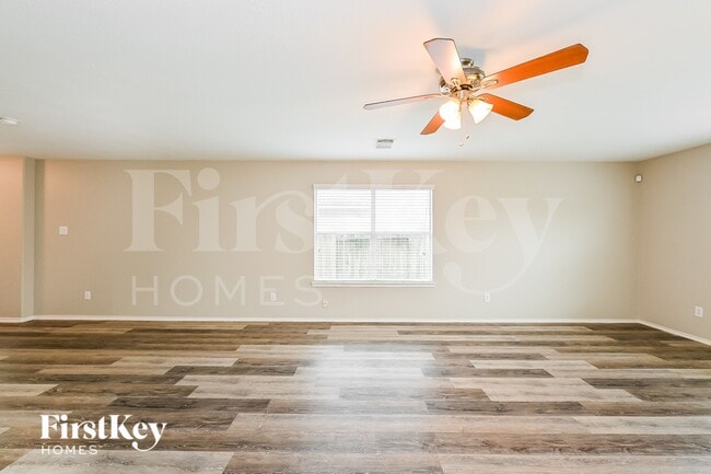 Photo - 4435 Sprangletop Ave