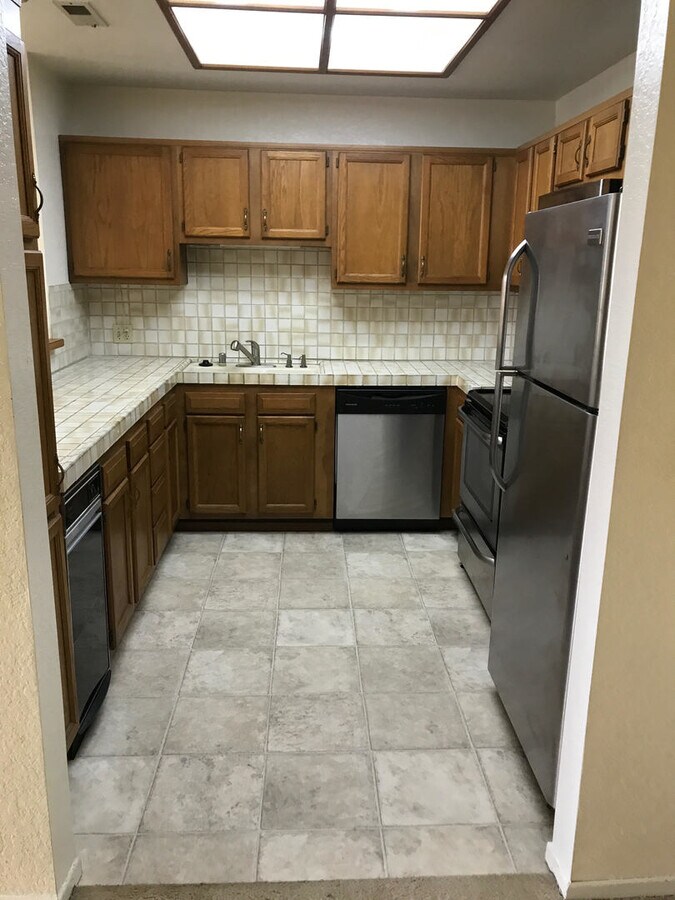 Photo - Large 2 bedroom 2 bath Condo