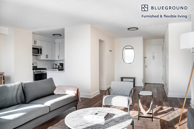 Photo - 10 Waterside Plaza Unit FL19-ID1057