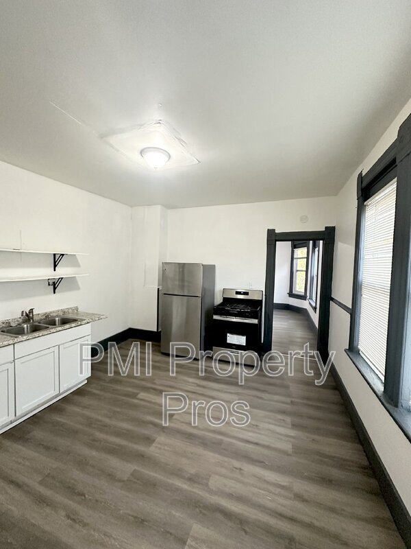 Photo - 2111A N 34th St