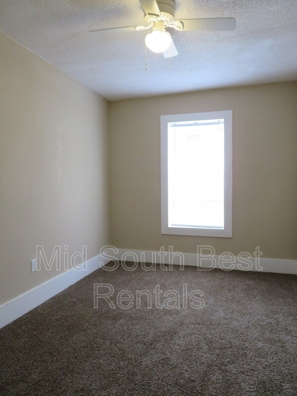 Photo - 3416 Powell Ave