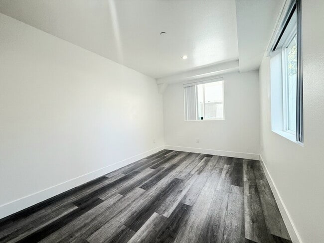 Building Photo - 2855 Cincinnati St Unit 1